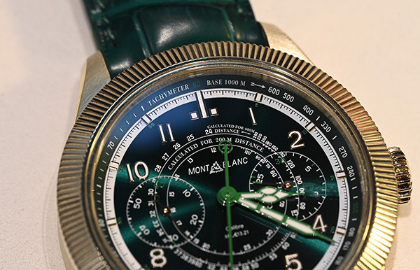 万宝龙表链怎么拆卸 万宝龙表链怎么拆卸